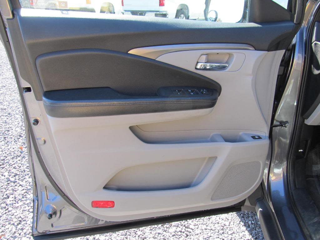 Used 2017 Honda Ridgeline RTS image 26