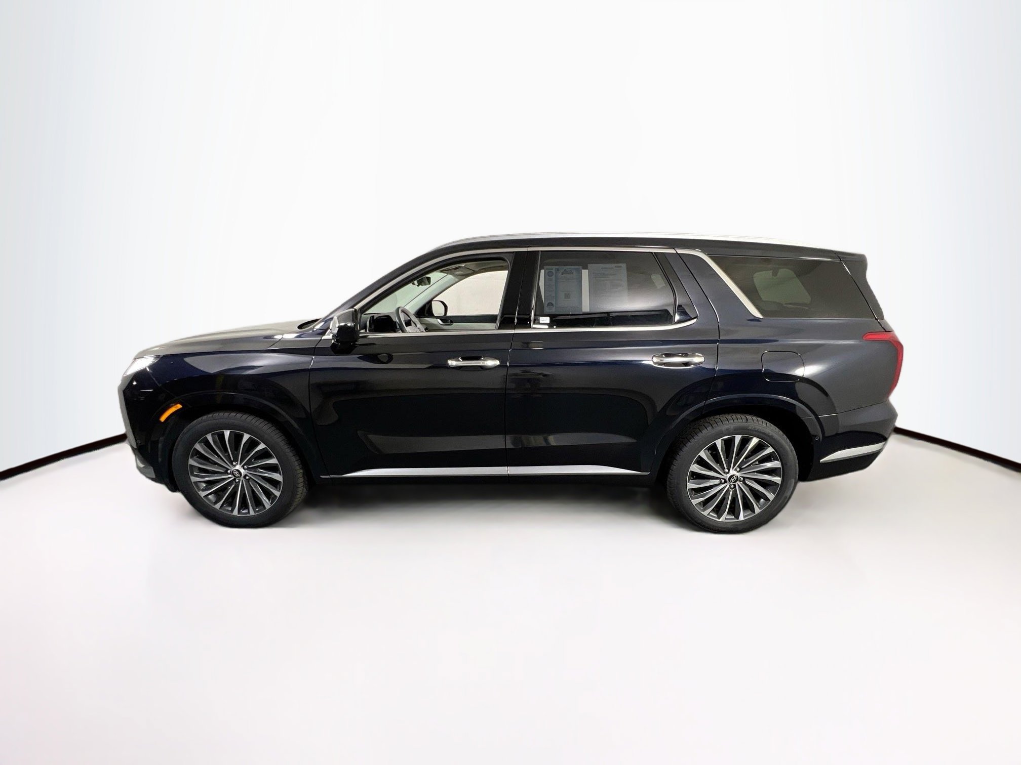 Used 2023 Hyundai Palisade Calligraphy image 8