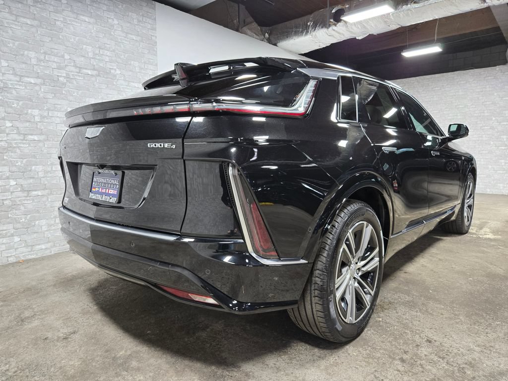 Used 2024 Cadillac Lyriq Luxury AWD/4WD image 43