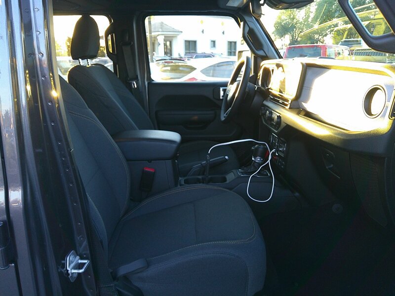 Used 2025 Jeep Wrangler Unlimited Sport S 4xe AWD/4WD image 21
