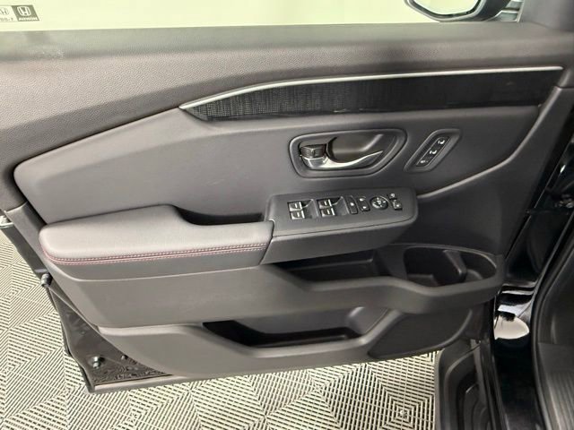 Used 2025 Honda Pilot Black Edition image 15