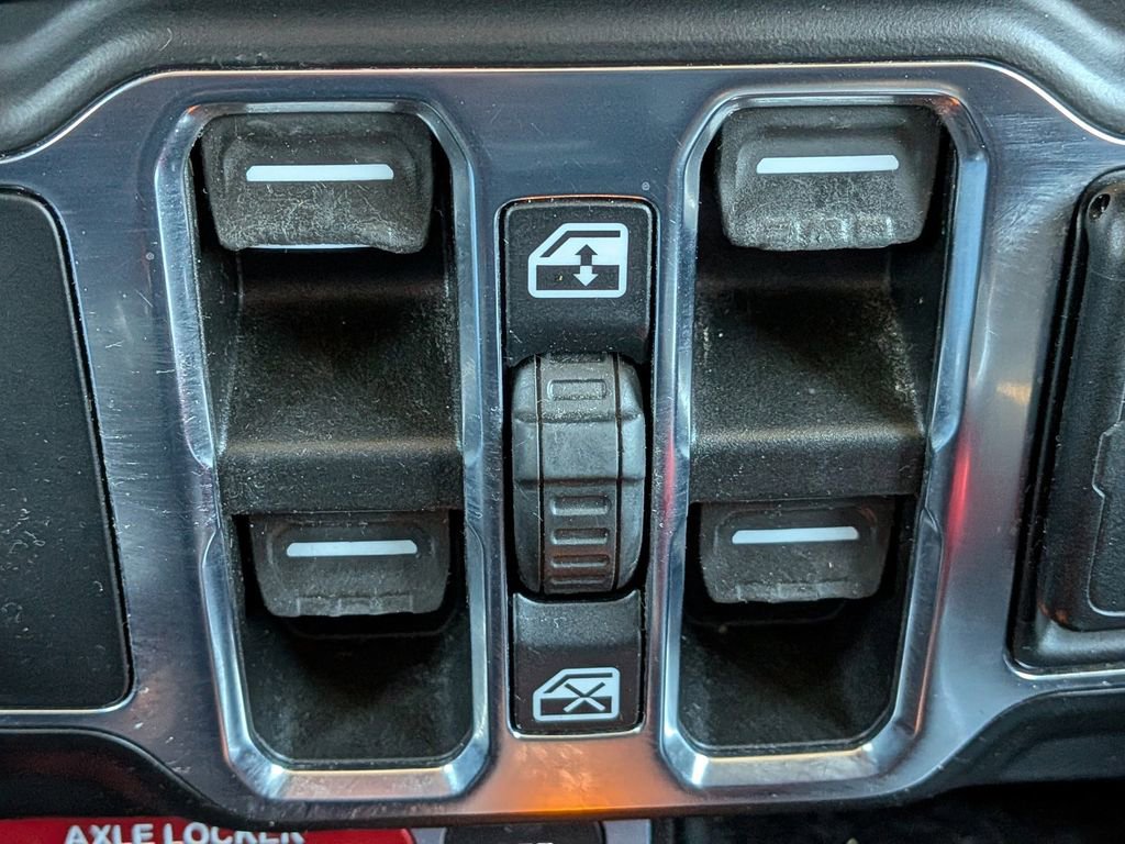 Used 2021 Jeep Gladiator Mojave AWD/4WD image 23