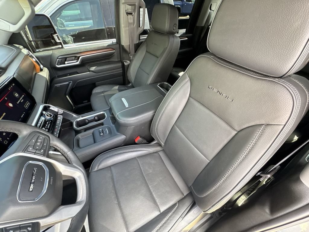 Certified 2025 GMC Sierra 3500 Denali w/ Denali Reserve Package AWD/4WD image 23