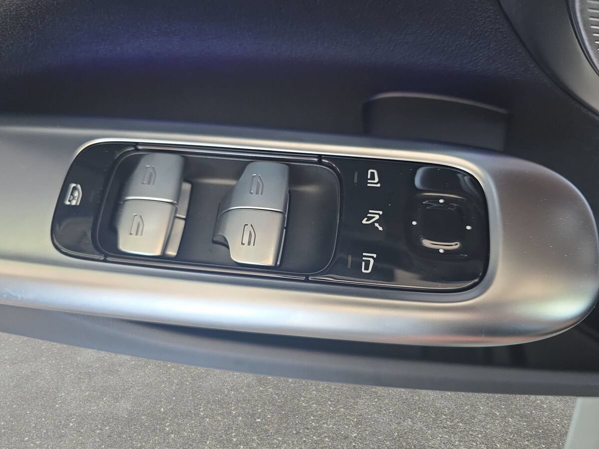 New 2026 Mercedes-Benz C 300 4MATIC Sedan image 27