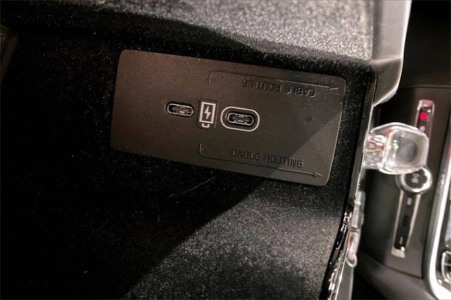 Certified 2024 Volvo V60 B5 Cross Country Ultimate w/ Protection Package Premier image 33