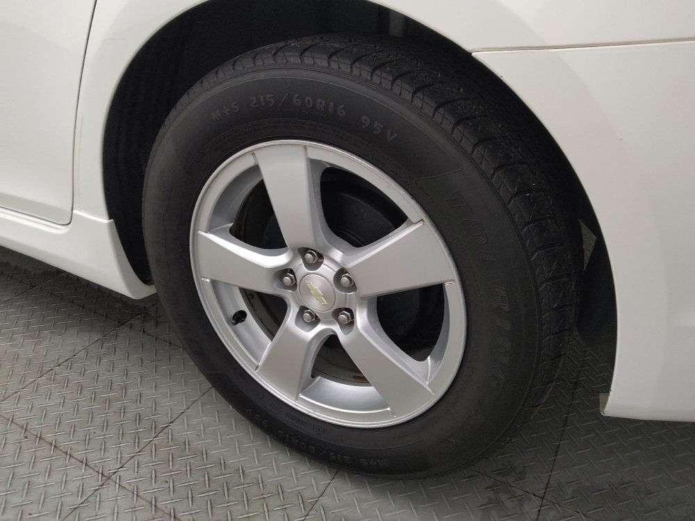 Used 2015 Chevrolet Cruze LT w/ RS Package FWD image 31