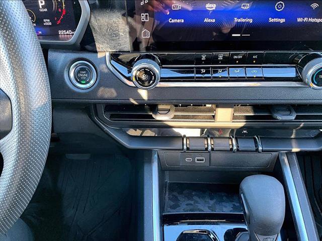 Certified 2024 Chevrolet Colorado Trail Boss w/ Technology Package AWD/4WD image 24