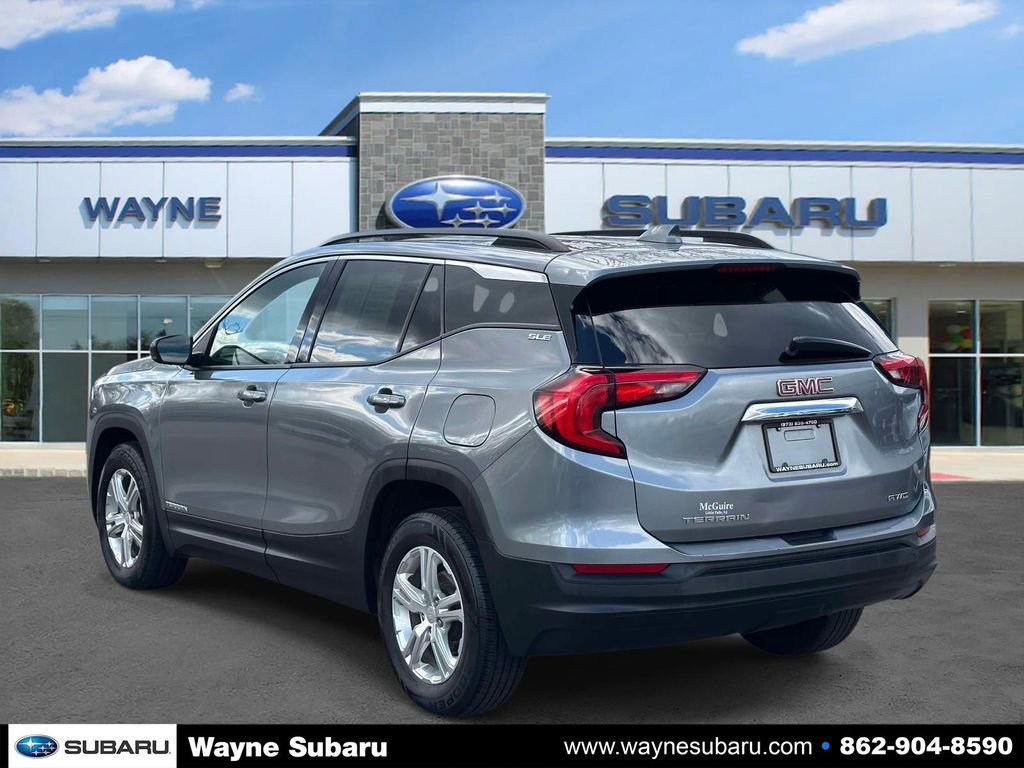 Used 2020 GMC Terrain SLE w/ Driver Convenience Package image 3