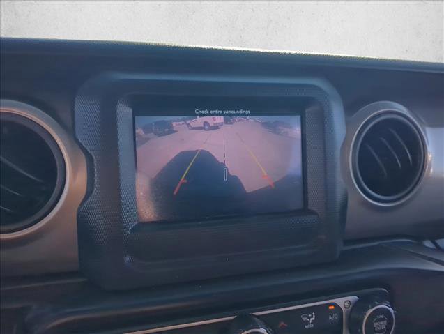 Used 2018 Jeep Wrangler Unlimited Sport S image 19