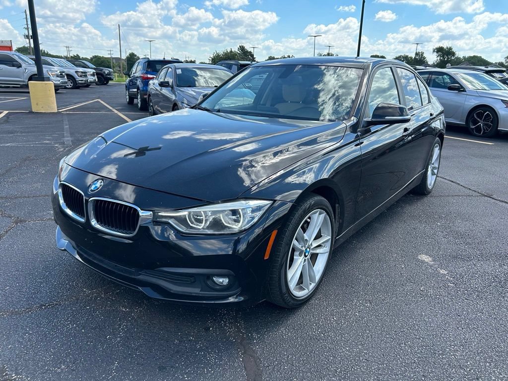 Used 2018 BMW 320i Sedan RWD image 7