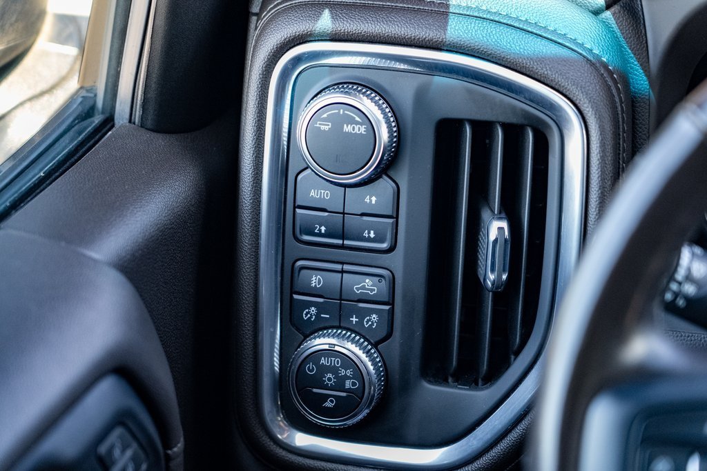 Used 2022 GMC Sierra 1500 Denali w/ Driver Alert Package II AWD/4WD image 16