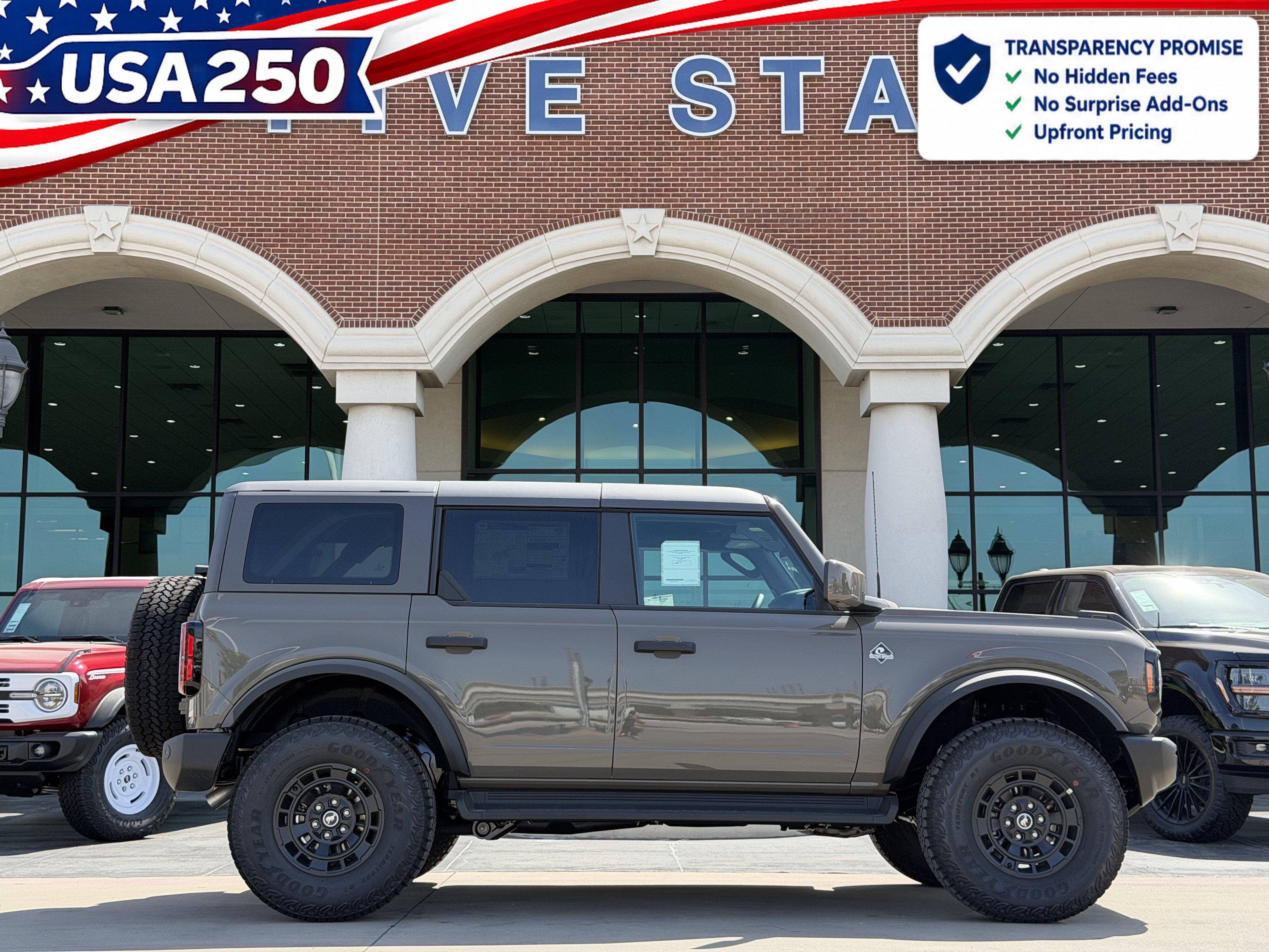 New 2026 Ford Bronco Outer Banks w/ Sasquatch Package AWD/4WD image 3