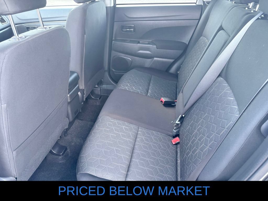 Used 2025 Mitsubishi Outlander Sport LE AWD/4WD image 8