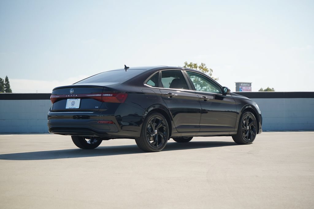 New 2026 Volkswagen Jetta SE FWD image 3