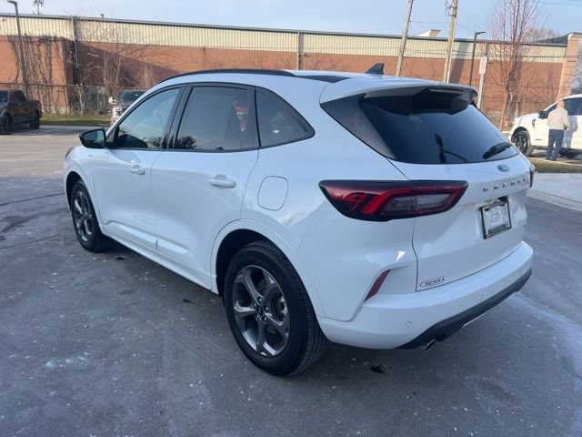 Certified 2023 Ford Escape ST-Line w/ Tech Pack #1 image 7