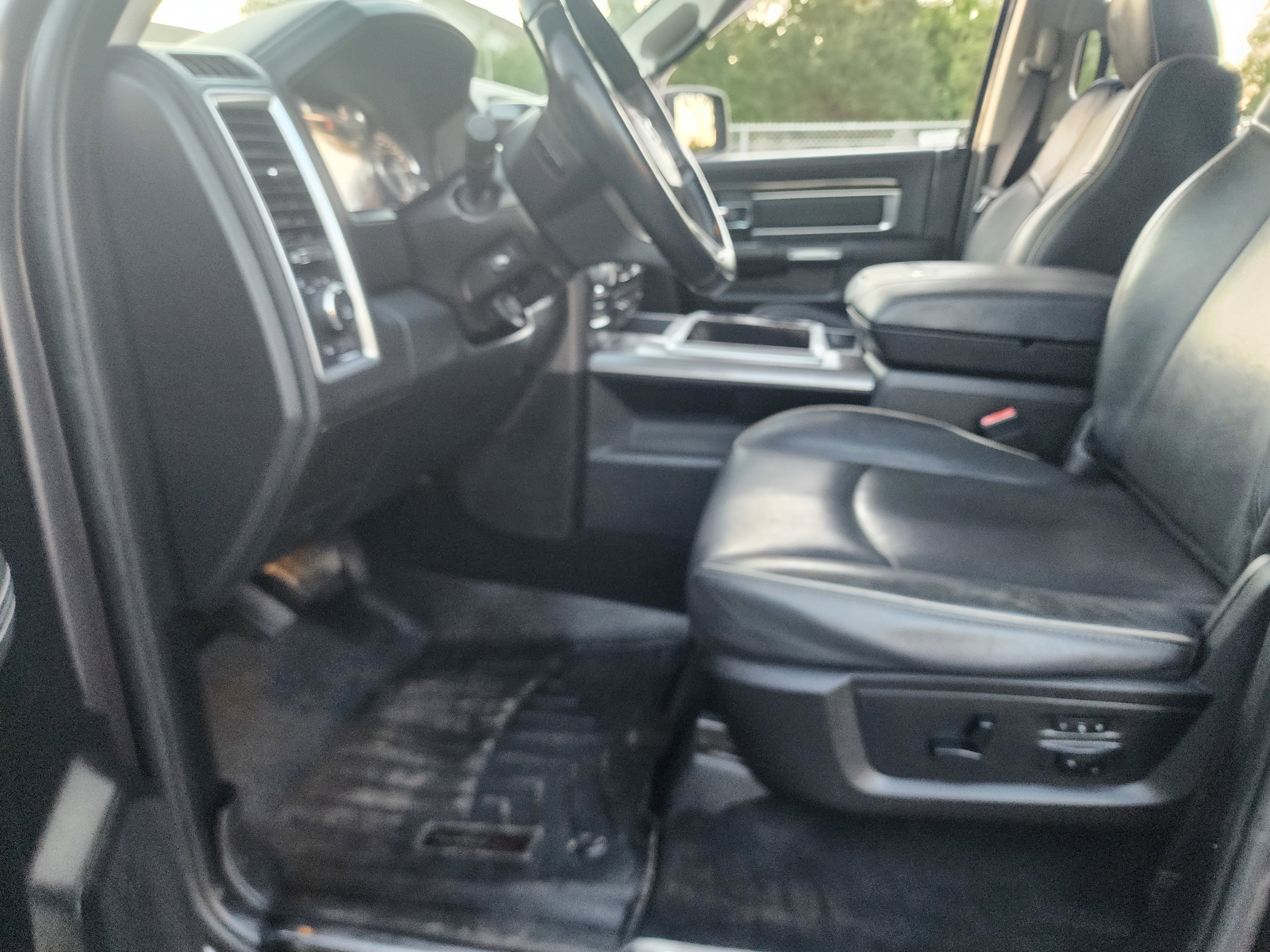 Used 2015 RAM 1500 Limited image 20