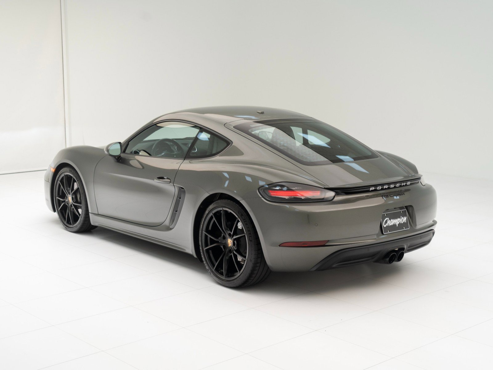 Certified 2025 Porsche 718 Cayman image 3