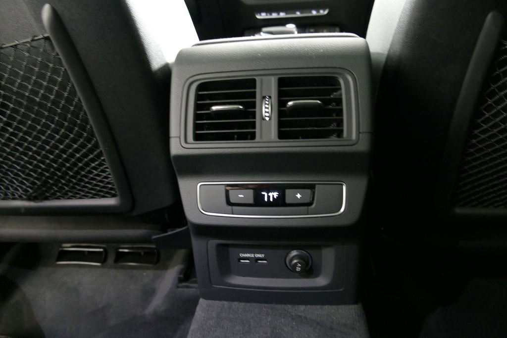 Used 2023 Audi Q5 2.0T Premium w/ Convenience Package AWD/4WD image 6