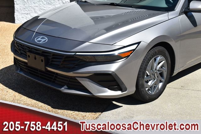 Used 2024 Hyundai Elantra SEL FWD image 38