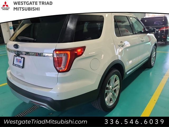 Used 2017 Ford Explorer XLT w/ Equipment Group 202A image 11