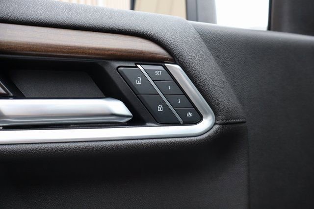 Used 2025 Chevrolet Silverado 2500 High Country w/ High Country Premium Package image 12