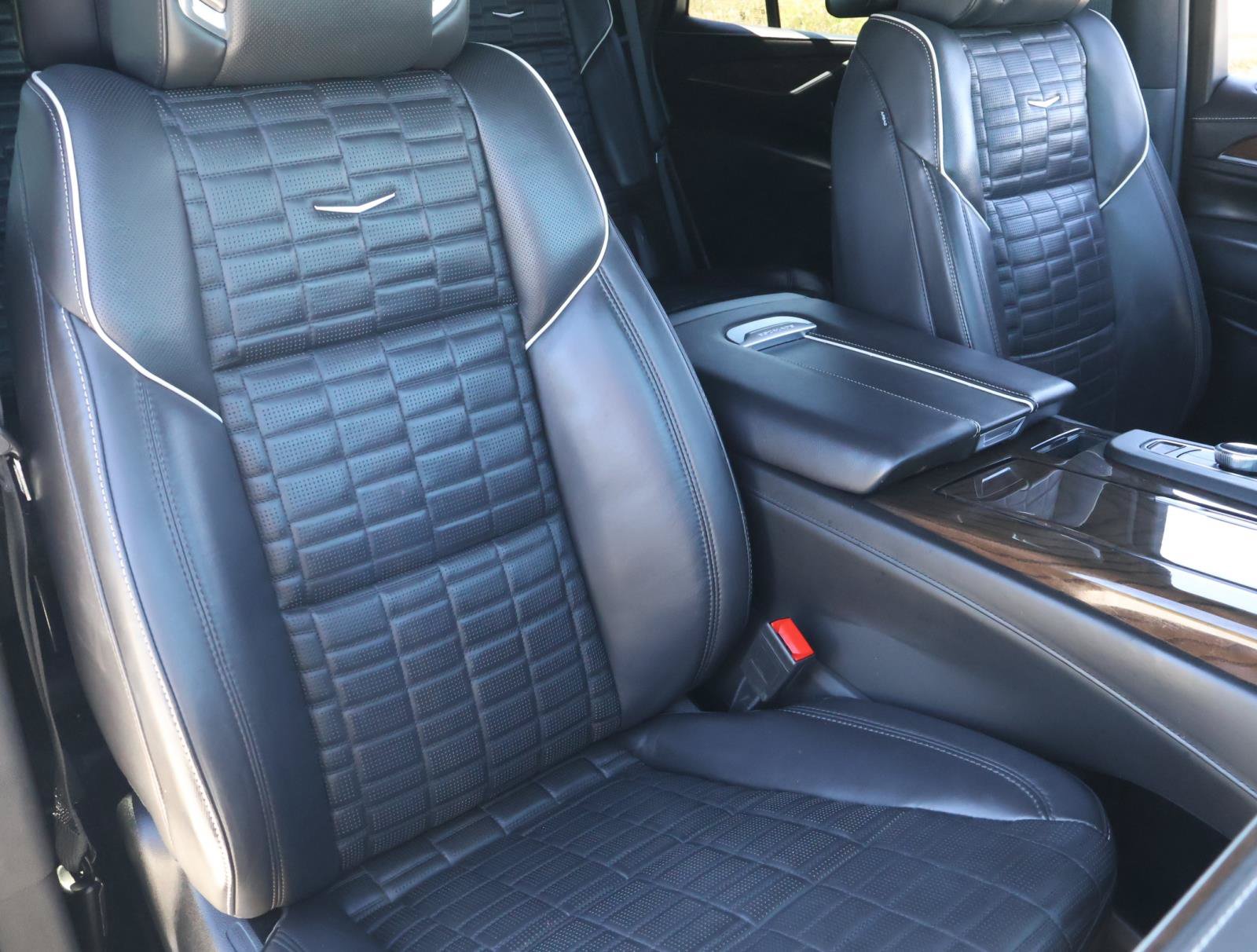 Certified 2023 Cadillac Escalade Sport Platinum w/ LPO, ONYX Package AWD/4WD image 25