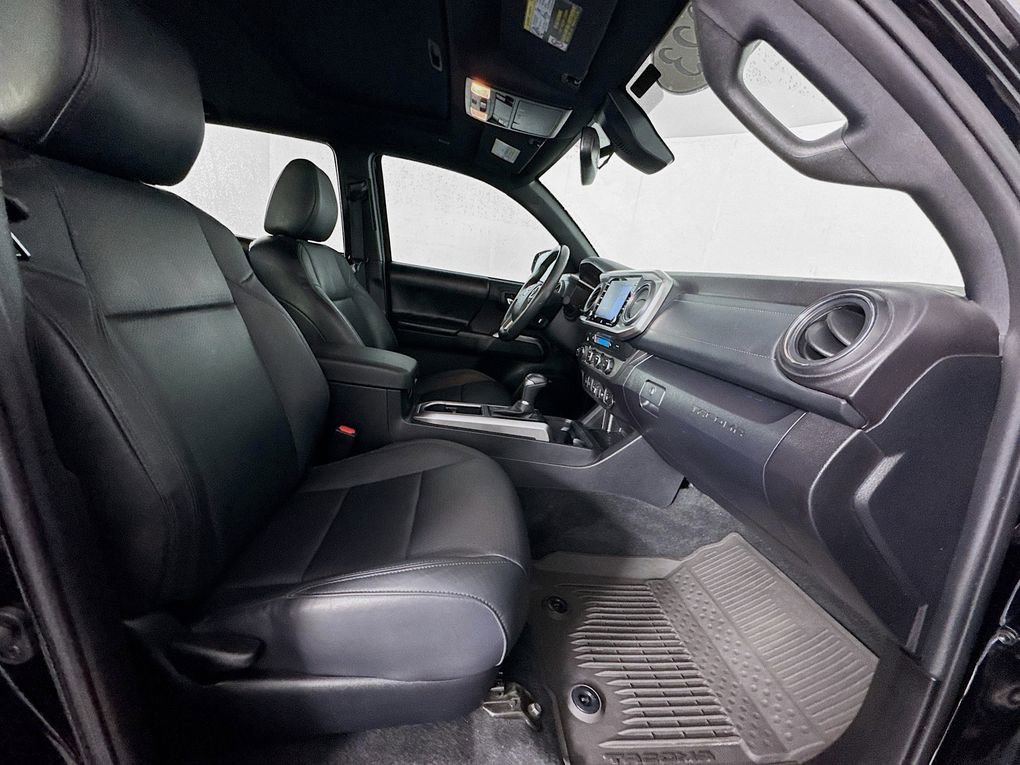 Used 2023 Toyota Tacoma Limited AWD/4WD image 34