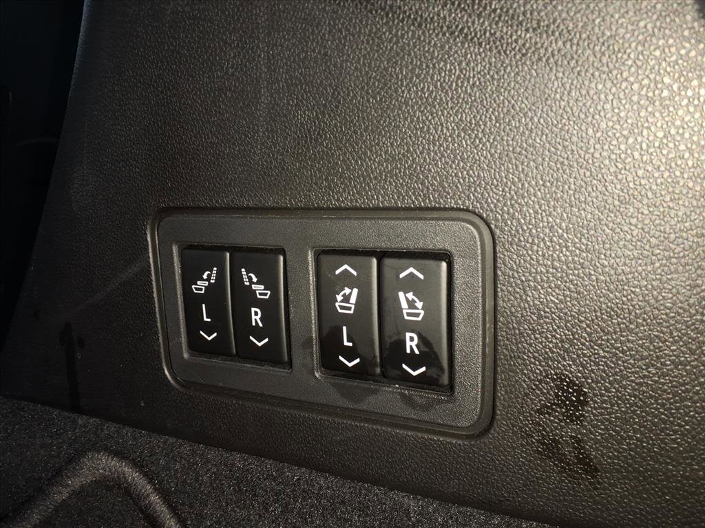 Certified 2024 Cadillac XT6 Premium Luxury w/ LPO, Floor Liner Package image 16