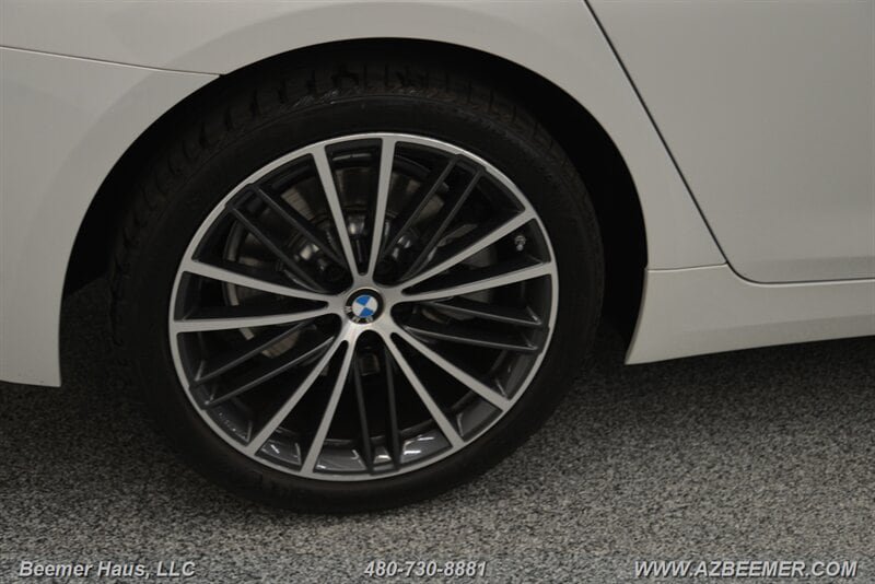 Used 2023 BMW 530i w/ Premium Package RWD image 49