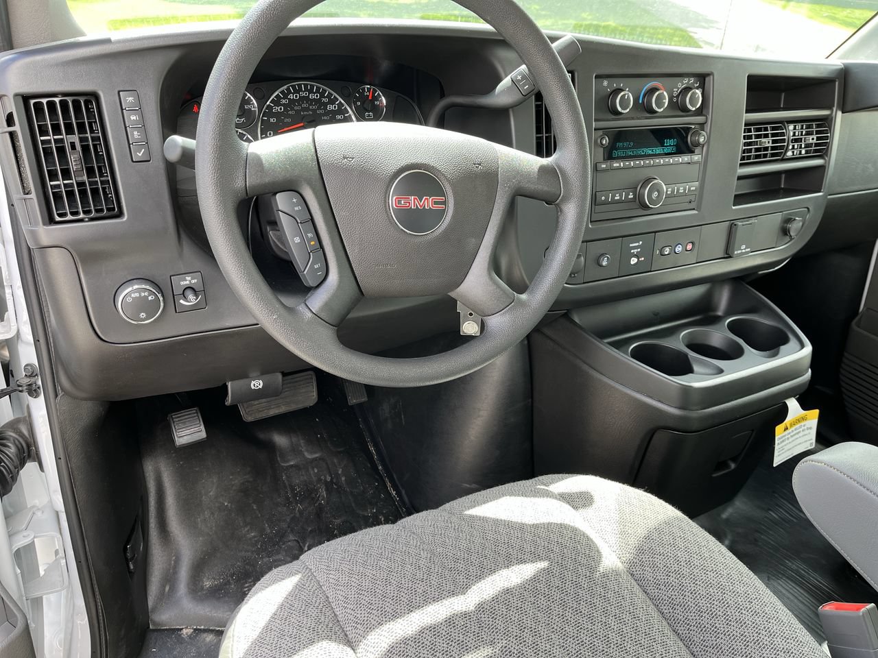 New 2026 GMC Savana 3500 Extended w/ Power Convenience Package RWD image 9