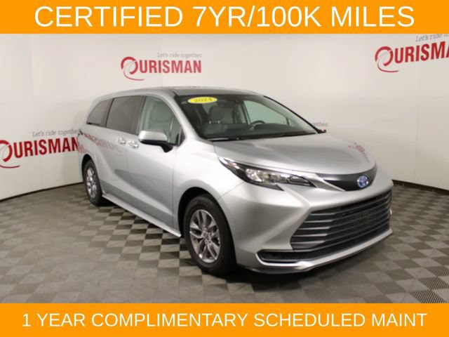 Used 2024 Toyota Sienna LE AWD/4WD image 17