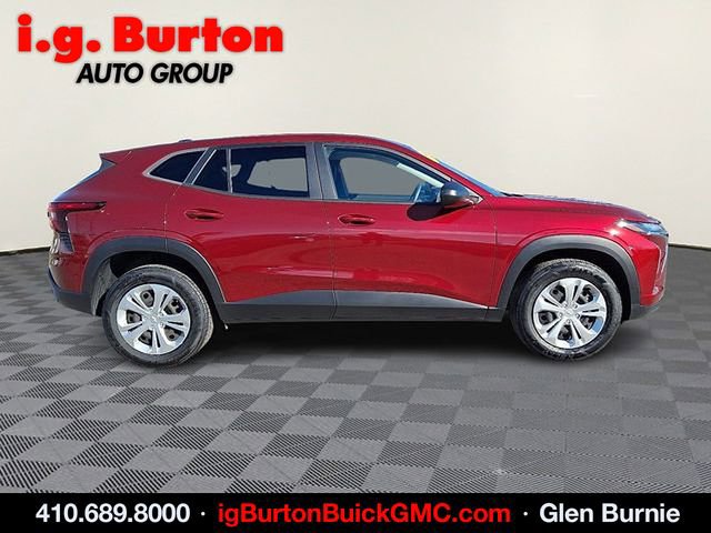 Used 2024 Chevrolet Trax LS w/ Driver Confidence Package image 7