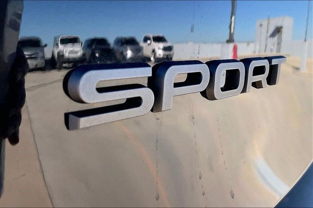 New 2025 Land Rover Range Rover Sport Dynamic SE image 9