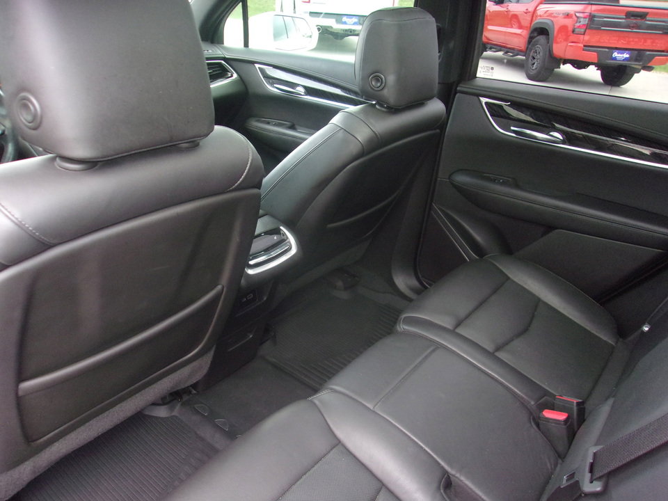 Used 2020 Cadillac XT6 Premium Luxury image 16