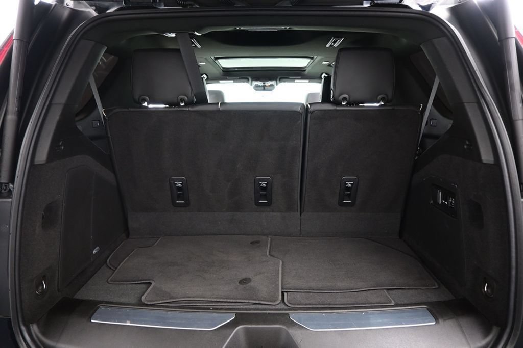 Used 2023 Cadillac Escalade Premium Luxury w/ Performance Package AWD/4WD image 32