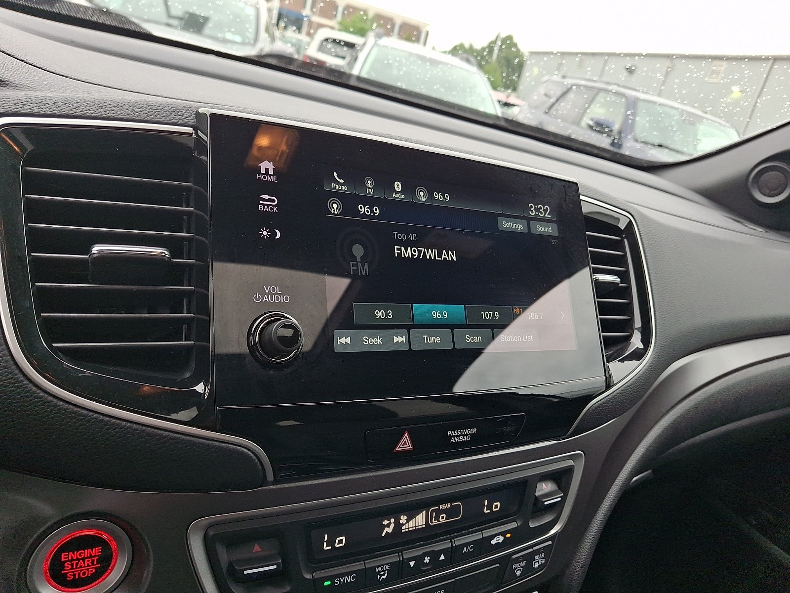 Used 2025 Honda Passport EX-L image 16