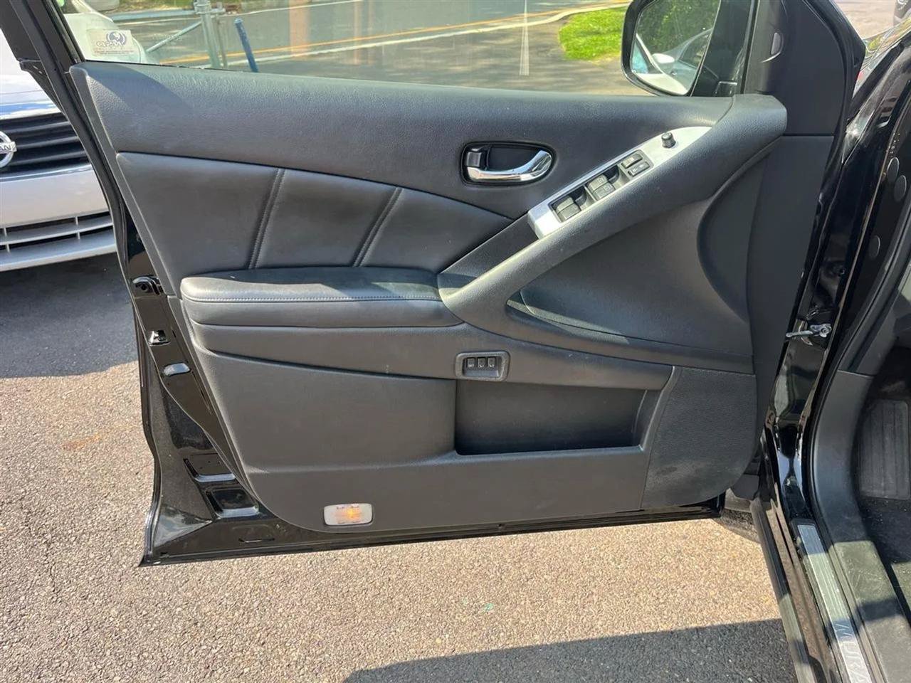 Used 2014 Nissan Murano SL w/ Navigation Package AWD/4WD image 14