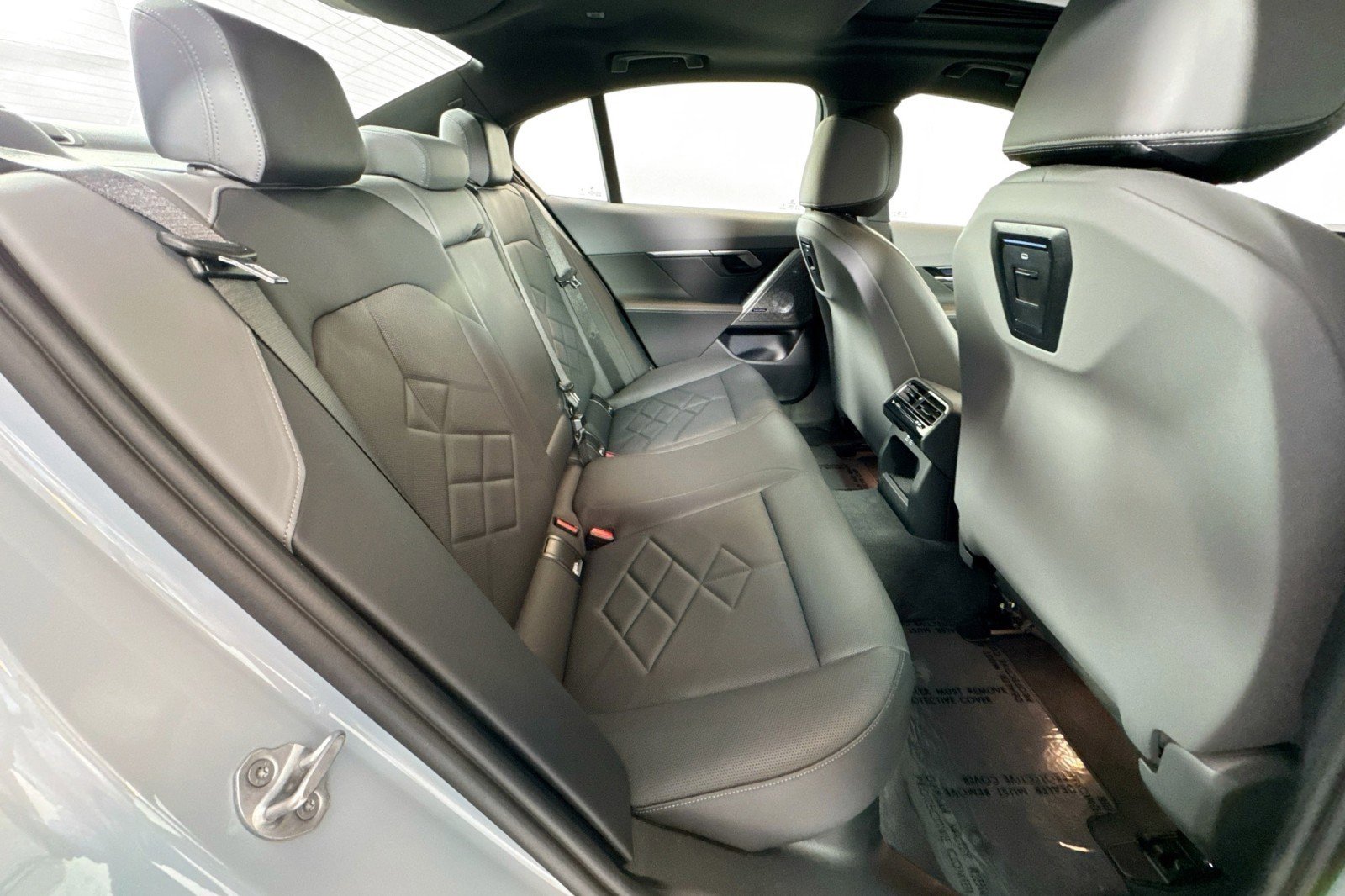 Used 2025 BMW i5 M60 w/ Premium Package image 26