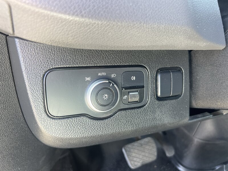 Used 2019 Mercedes-Benz Sprinter 144 image 18