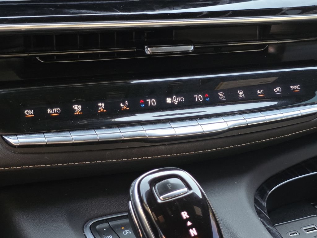 Used 2023 Cadillac Escalade Sport w/ Touring Package AWD/4WD image 27