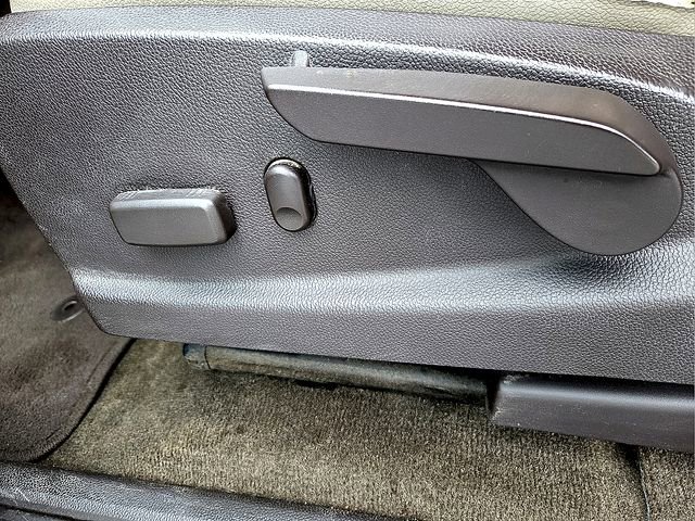 Used 2015 GMC Canyon SLT w/ Driver Alert Package RWD image 17