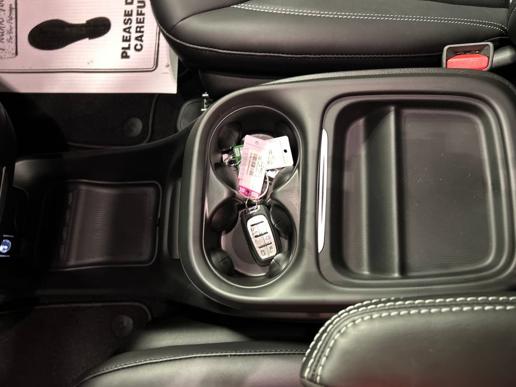 New 2027 Chrysler Pacifica Select FWD image 19