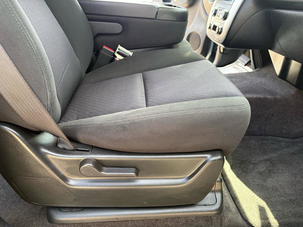 Used 2010 Chevrolet Tahoe LS RWD image 39