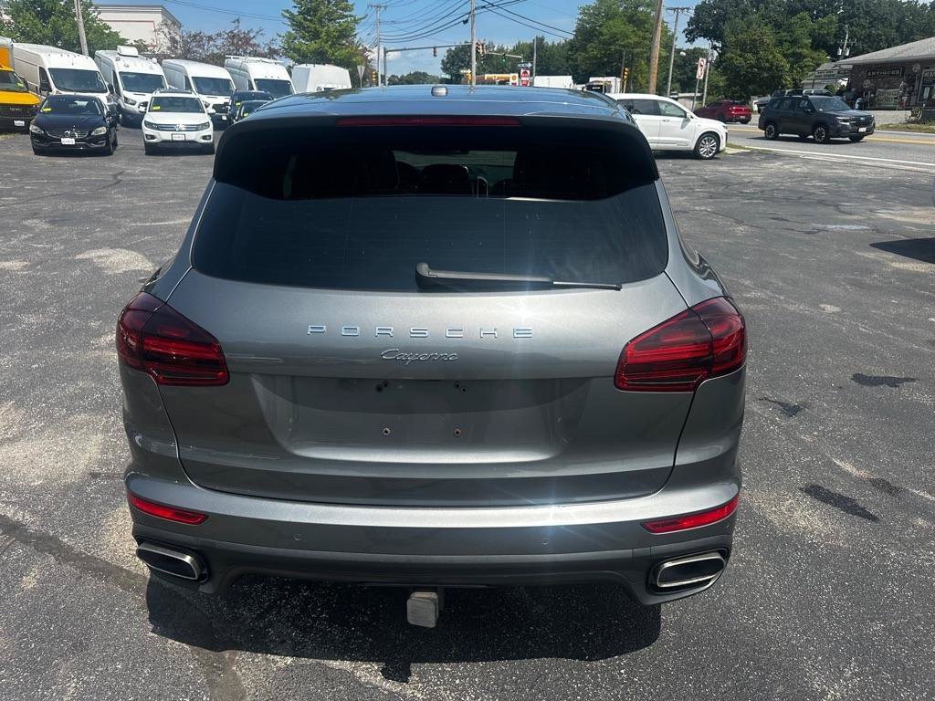 Used 2017 Porsche Cayenne AWD/4WD image 4