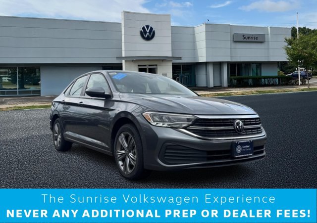 Used 2023 Volkswagen Jetta SE w/ Panoramic Sunroof Package