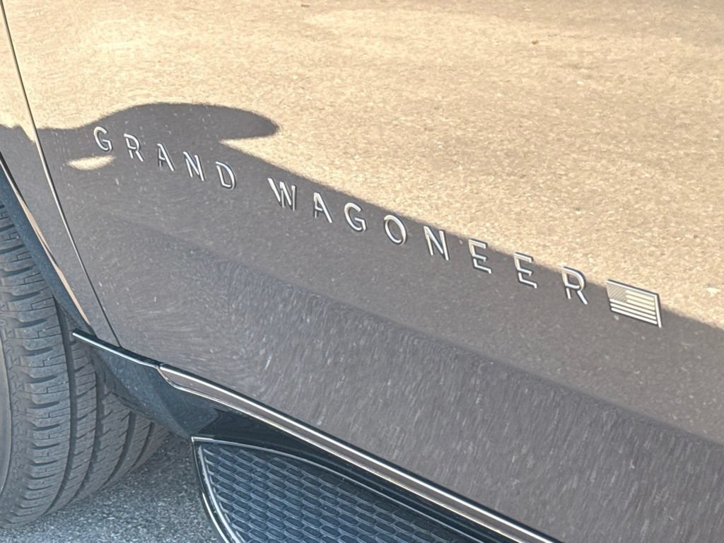 New 2026 Jeep Grand Wagoneer L Limited AWD/4WD image 32
