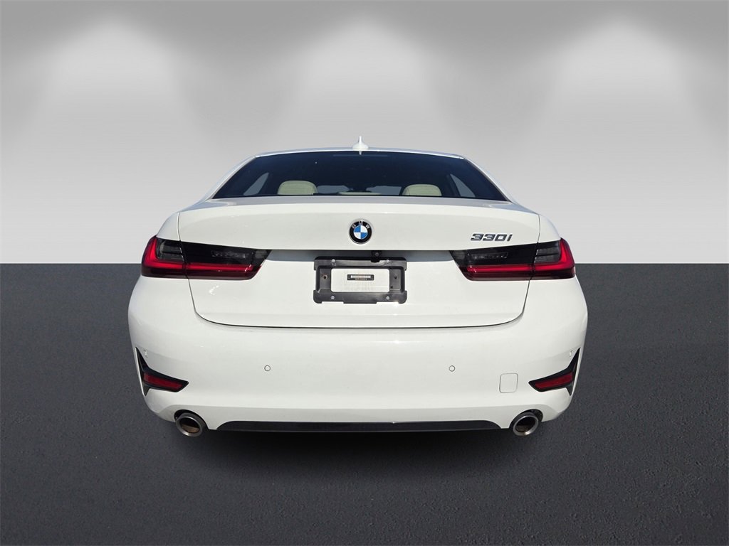 Certified 2022 BMW 330i Sedan w/ Driving Assistance Package image 5