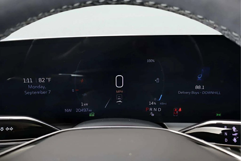 Used 2024 Cadillac Lyriq Luxury RWD image 29