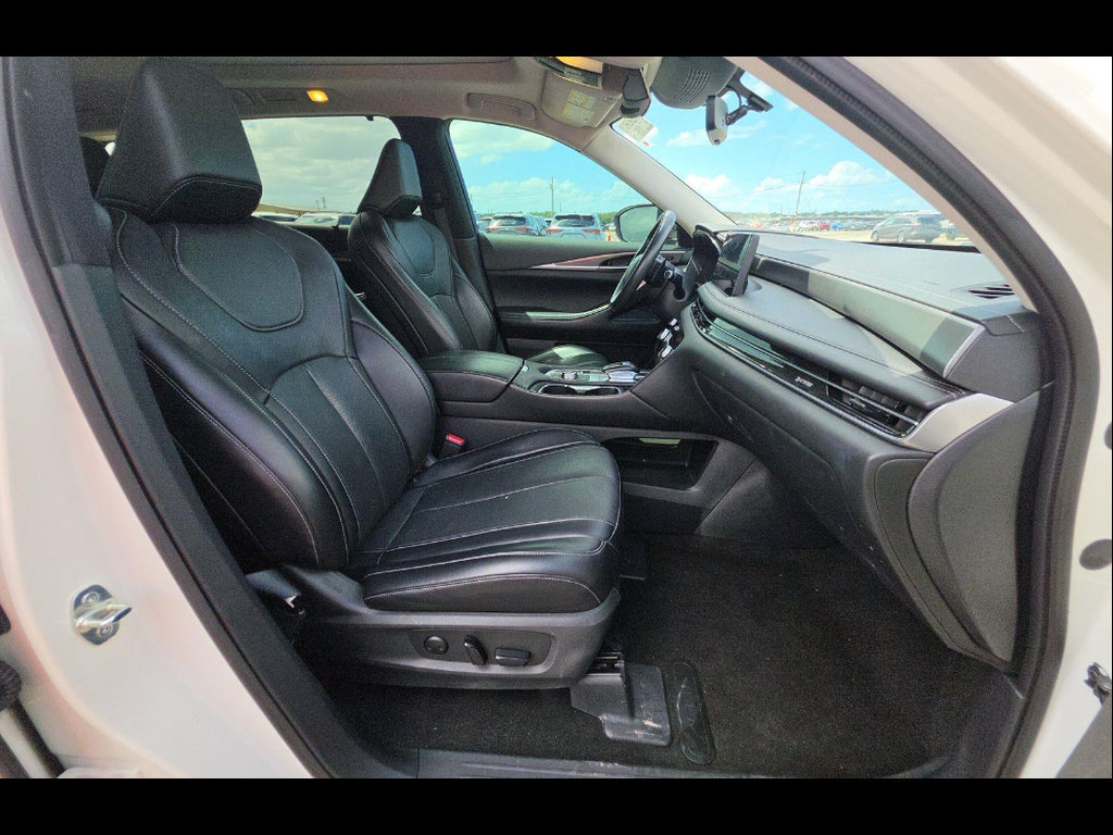 Used 2024 INFINITI QX60 Luxe FWD image 43