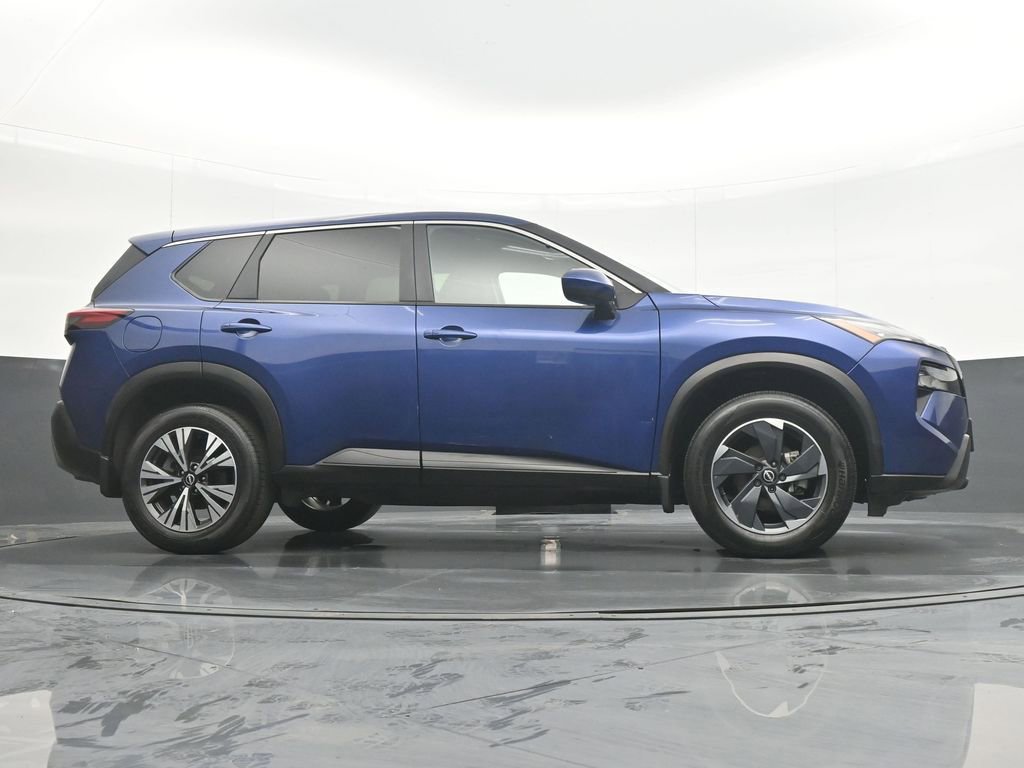 Used 2023 Nissan Rogue SV image 31